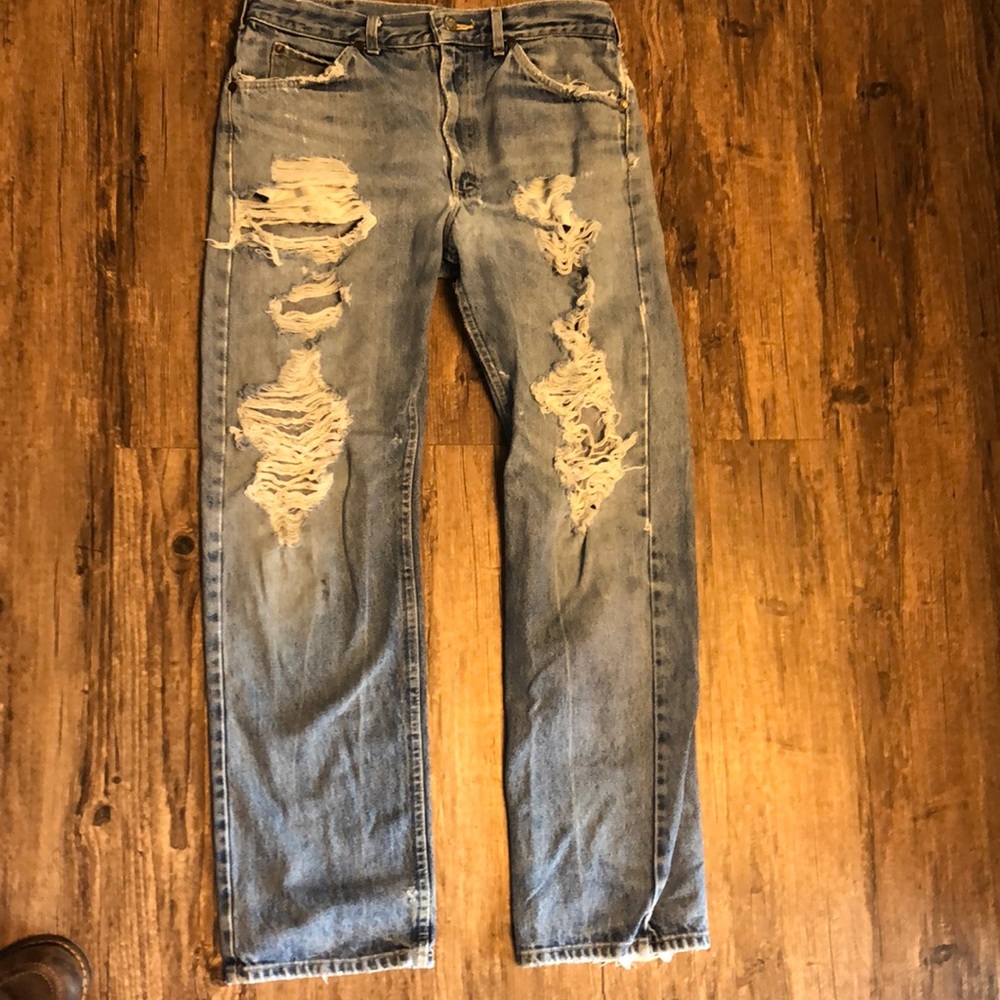 Vintage Lee jeans destroyed 32x30 holes